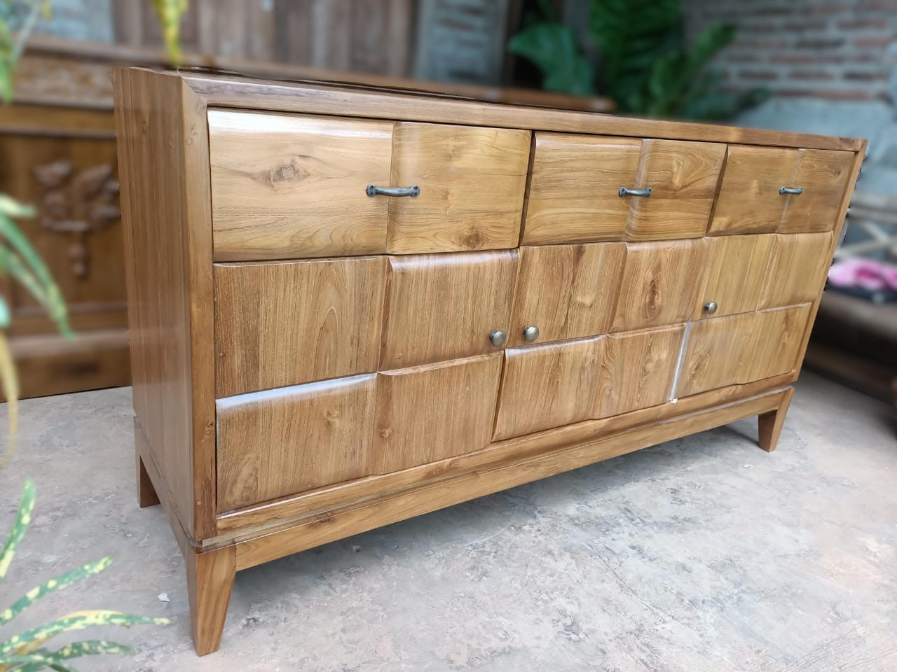 'Kubus Kayu' Teak Sideboard