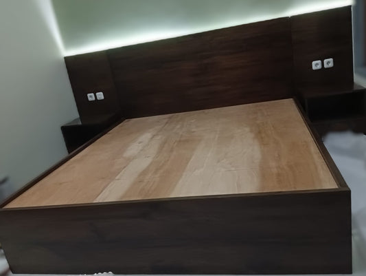 Teak wood bed