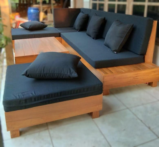 'Menge' outdoor living room in teak